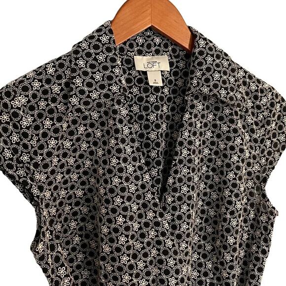LOFT Black & Ivory Embroidered Floral Cap Sleeve, Collar Faux Wrap Dress 8 - Picture 2 of 10